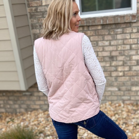 New Adventures Reversible Vest - Picture 6 of 8